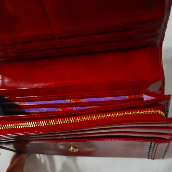 Anna Sui Patent Leather 4 Divider Long Wallet - Picture 3 of 14